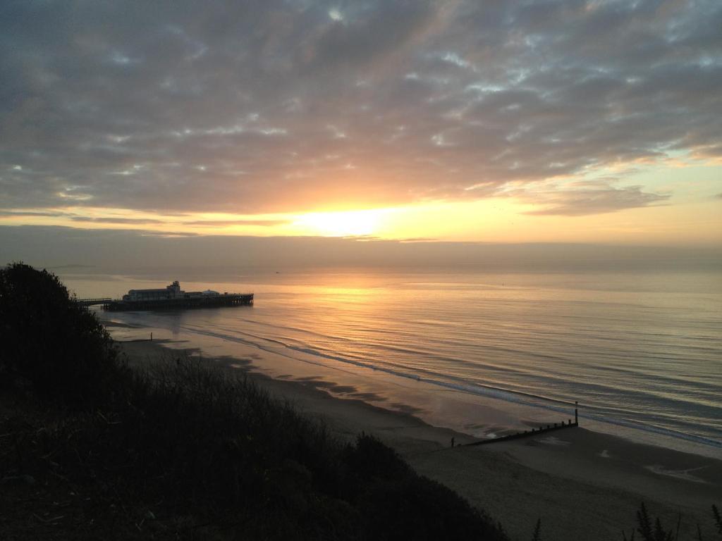 Travelrest Centre Seafront Hotel Bournemouth Exterior foto